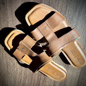 TOMS Cognac and Turquoise Women's Sandals (new)